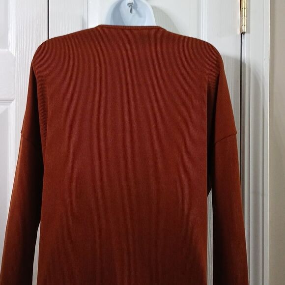 Fashion Nova brown ribbed high low tie front faux button front top Sz L NWOT - Picture 6 of 7